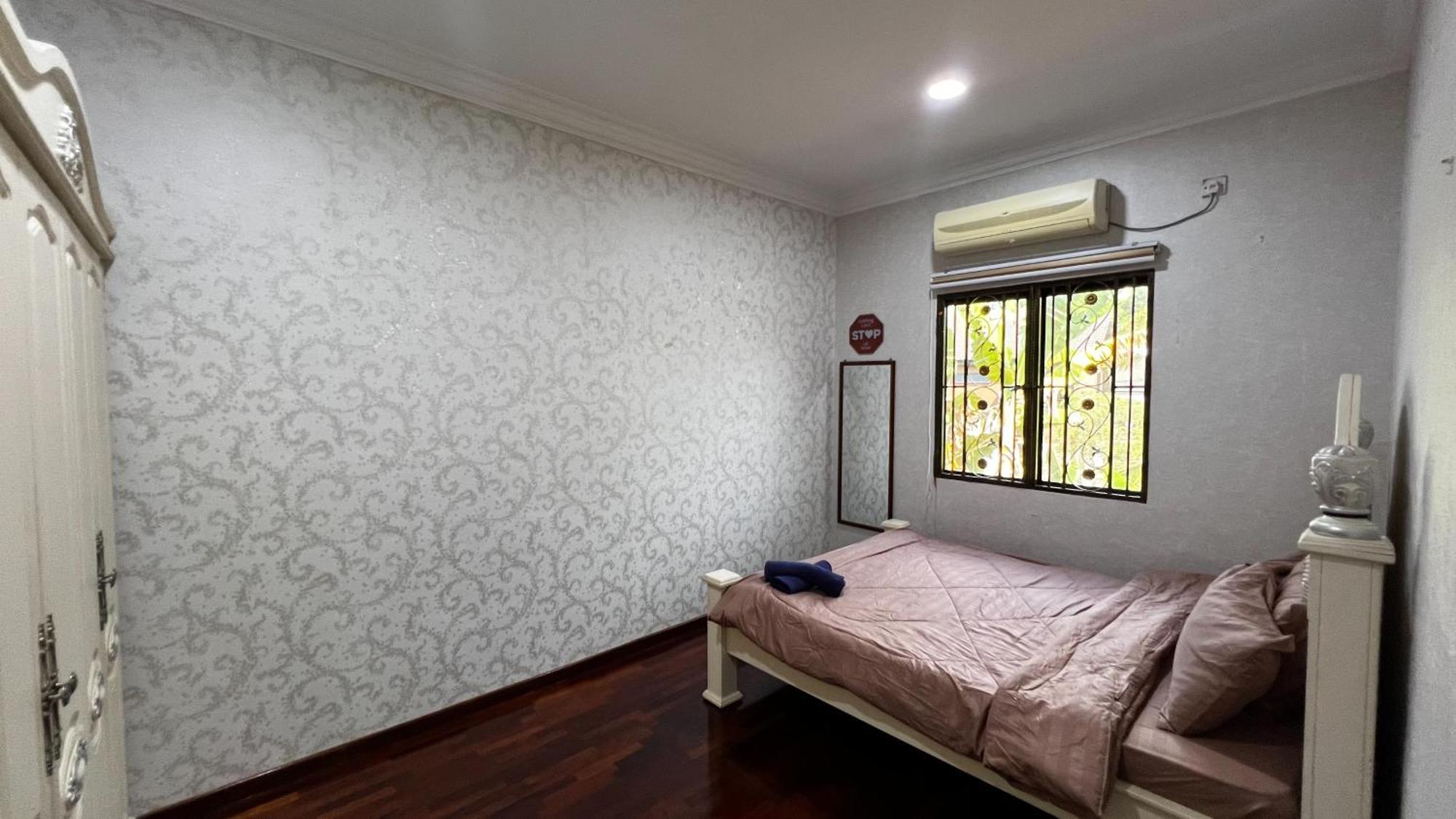 Yb Guest House 4 Bilik 5 Katil Chukai Eksteriør billede