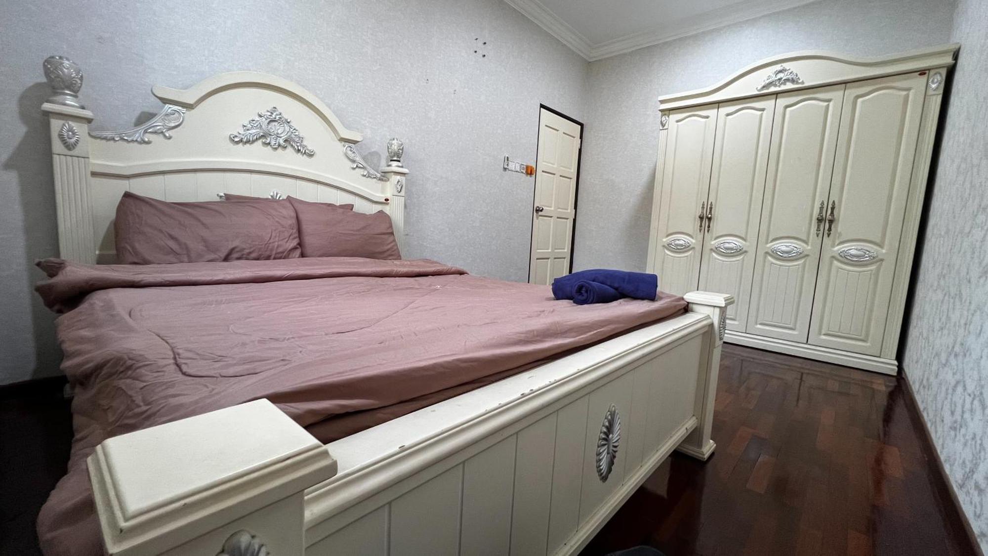 Yb Guest House 4 Bilik 5 Katil Chukai Eksteriør billede