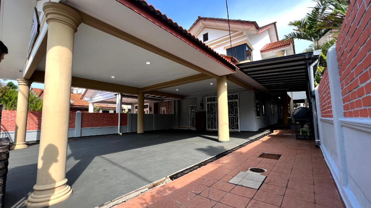 Yb Guest House 4 Bilik 5 Katil Chukai Eksteriør billede