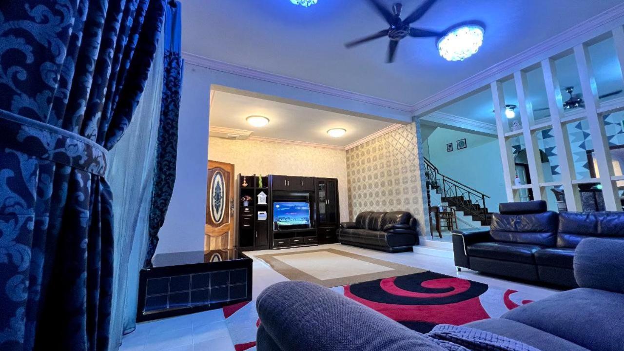 Yb Guest House 4 Bilik 5 Katil Chukai Eksteriør billede