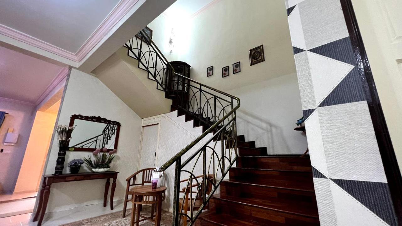 Yb Guest House 4 Bilik 5 Katil Chukai Eksteriør billede