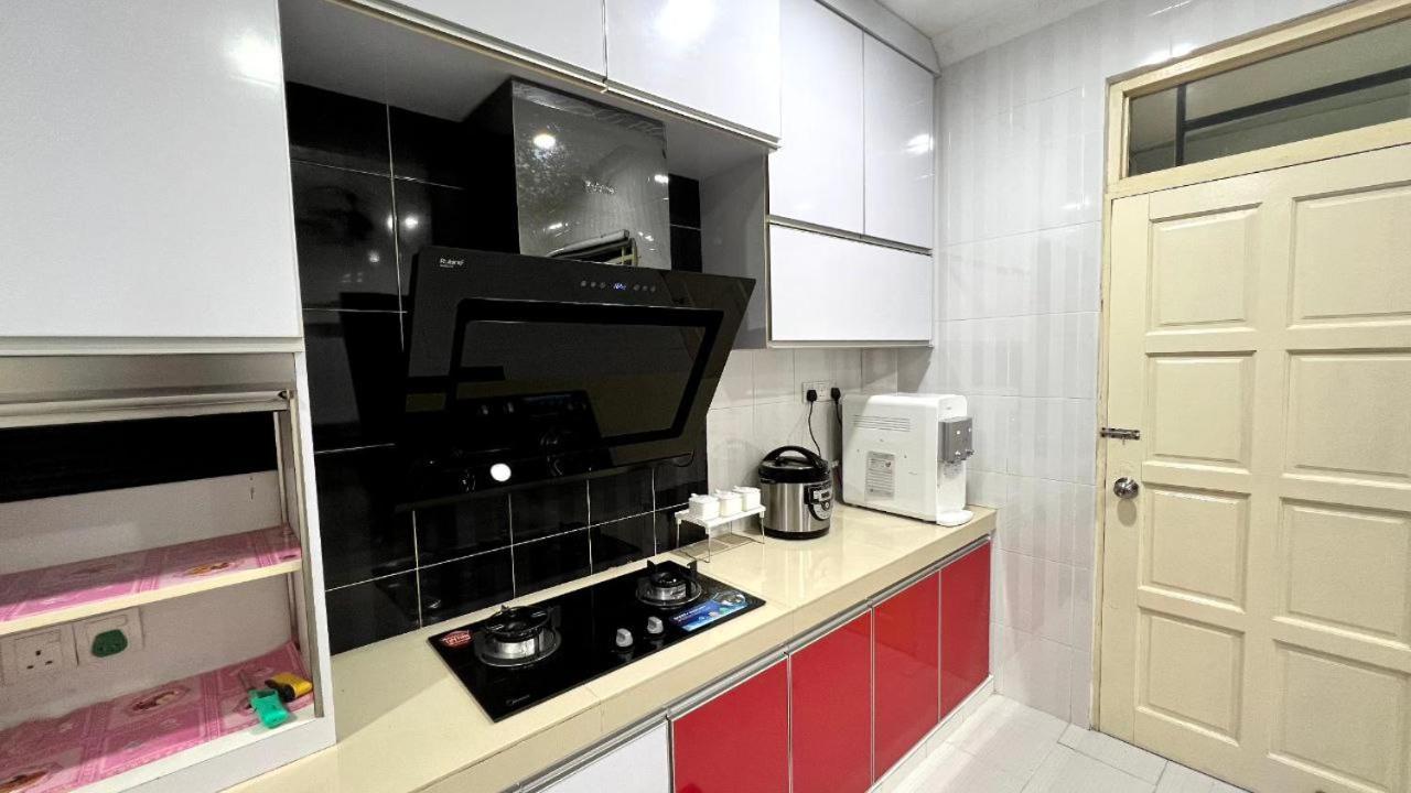 Yb Guest House 4 Bilik 5 Katil Chukai Eksteriør billede